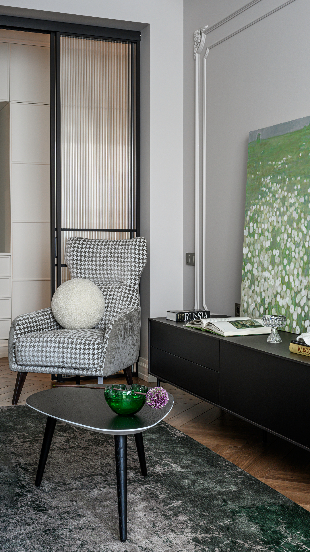 Возрождение классики: интерьер в сталинском доме в Туапсе