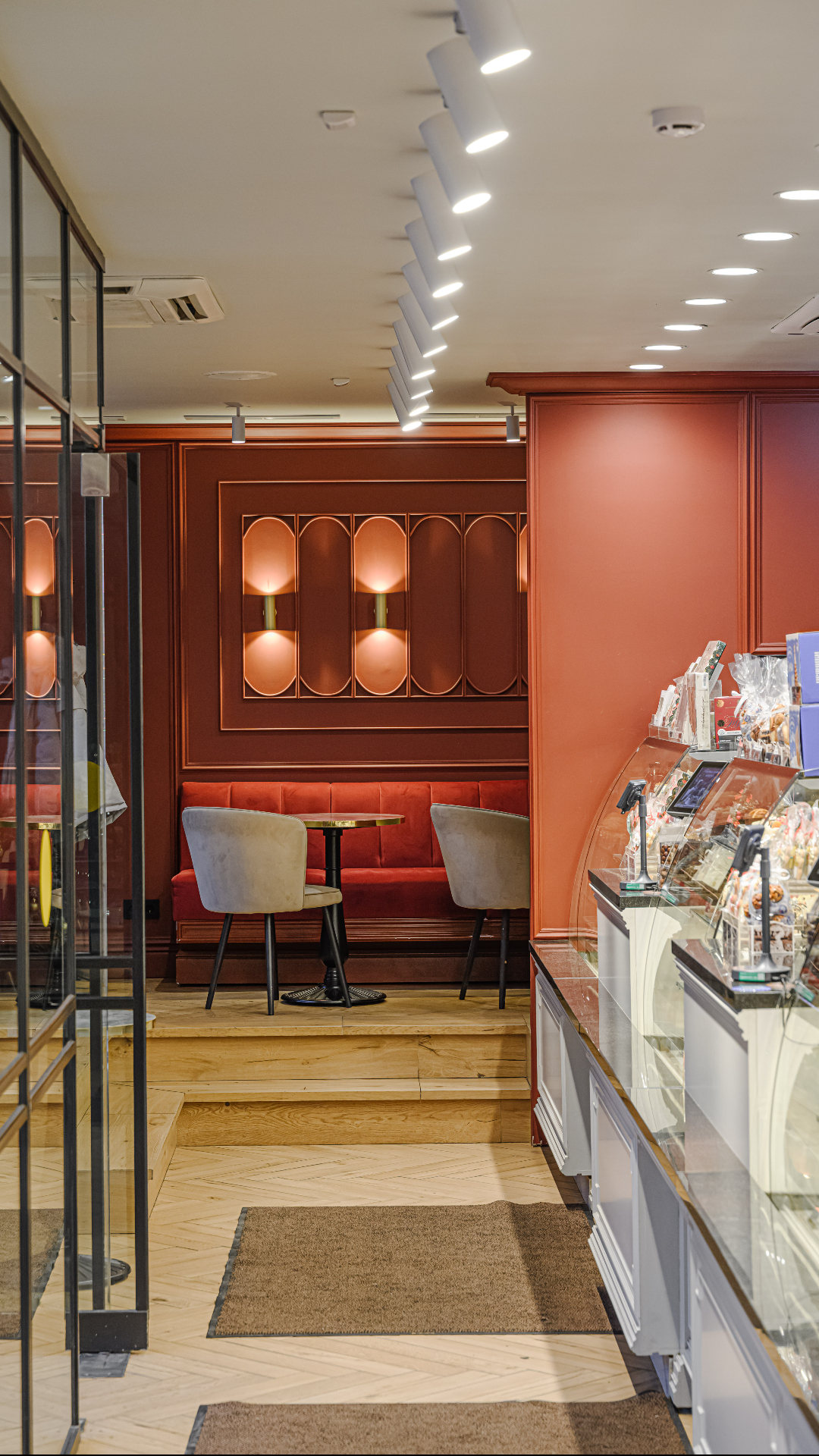 Север Метрополь — сердце десертного Петербурга